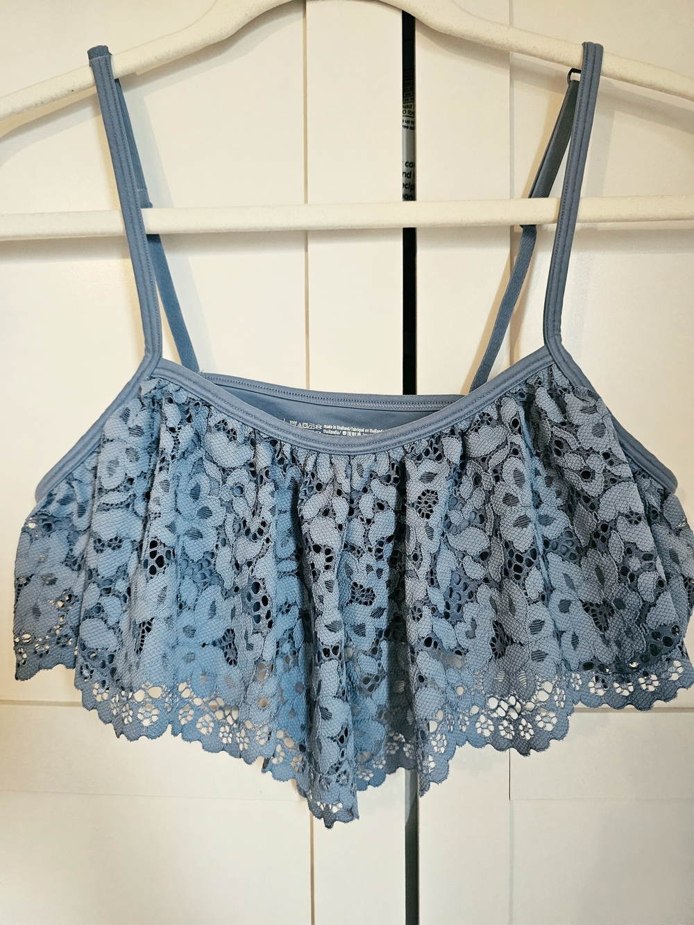 Victoria's Secret Body by Victoria Lace Flounce Flutter Bralette Blue L NWOT
